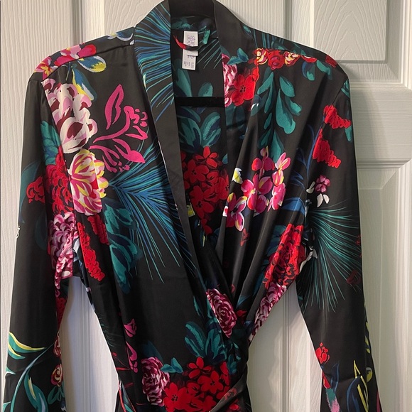 Stars Above Floral Robe - Picture 2 of 5